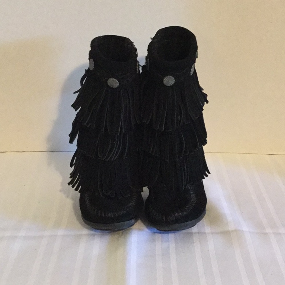 Girls Minnetonka Boots